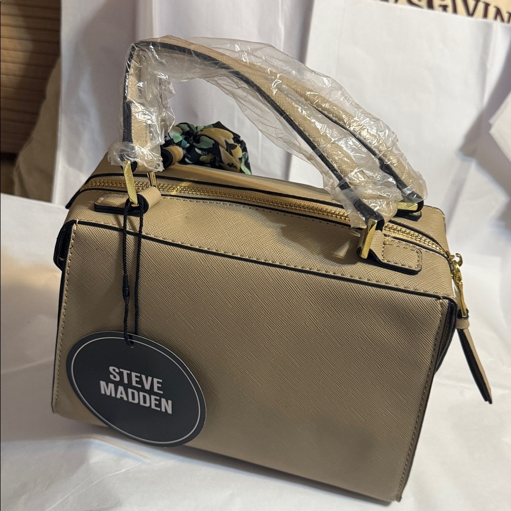 Steve Madden Breese Satchel Crossbody Purse with adjustable strap and scarf - Picture 2 of 9